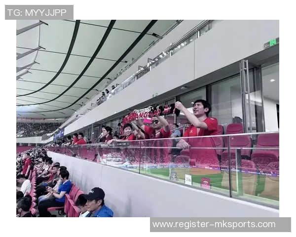 探寻上海足球队的实力与魅力揭开足球巨献的神秘面纱 探寻上海足球队的实力与魅力揭开足球巨献的神秘面纱